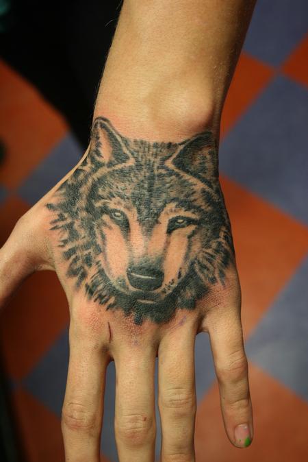 Tattoos - Wolf Hand - 86191